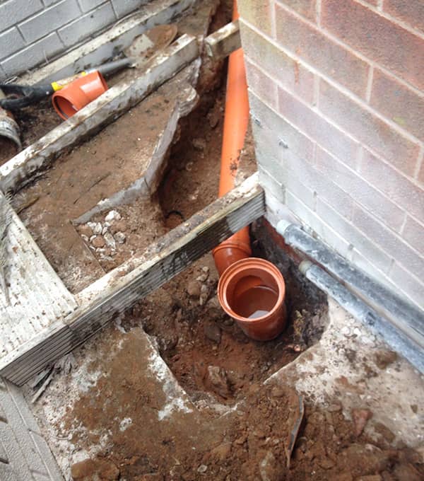 Drainage-Services-in-Ashton-under-lyne.jpg<br />
